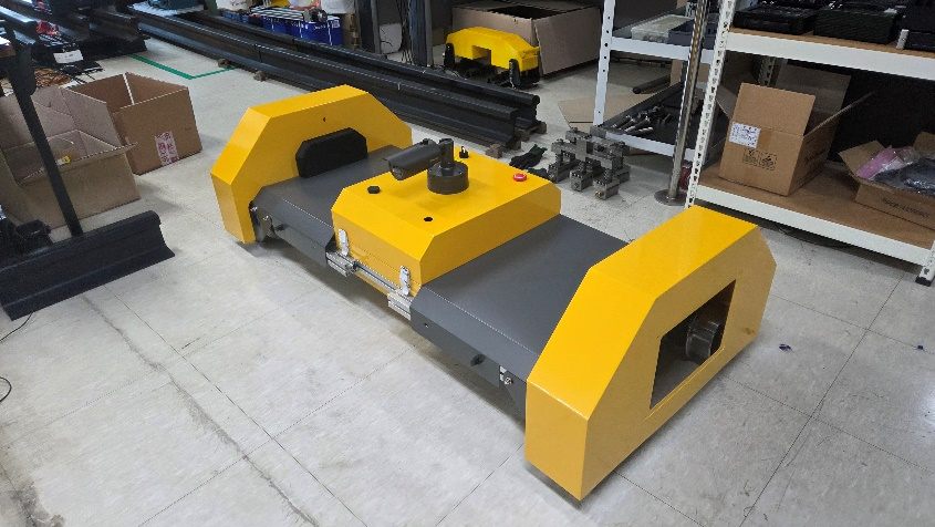 철도 점검용 자율주행 로봇 플랫폼 — 직접 설계·제작한 실제 장비
